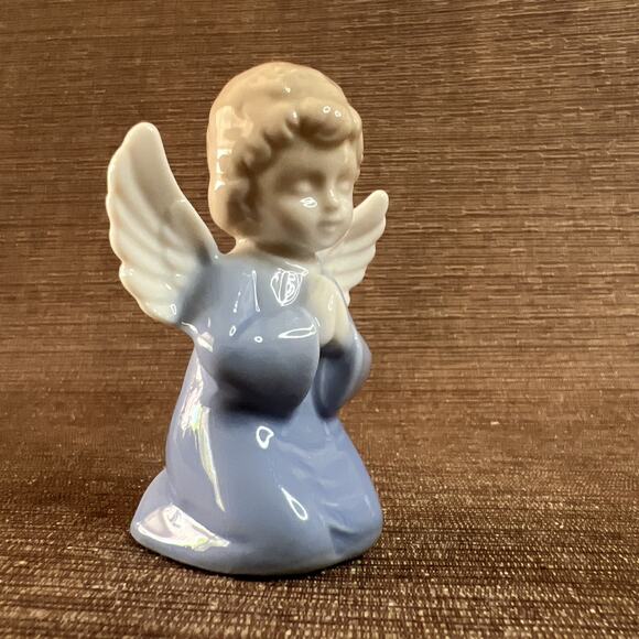 Vintage Praying Angel Figurines – Blue & White Ceramic Boy & Girl – Japan VTG - Picture 11 of 16